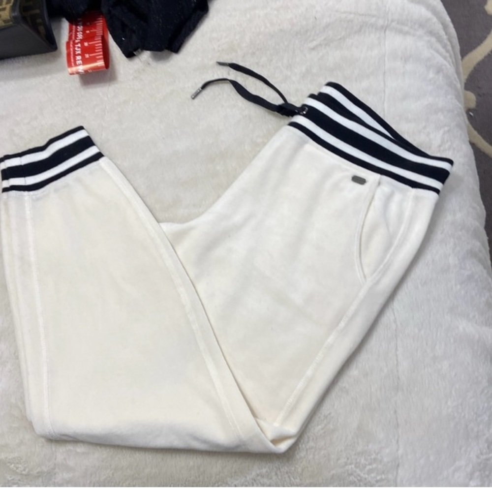 DKNY WINTER WHITE JOGGERS - Picture 2 of 10